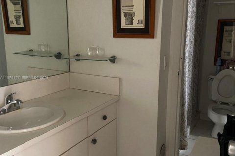 Copropriété à vendre à Miami, Floride: 1 chambre, 64.47 m2 № 2042138 - photo 8