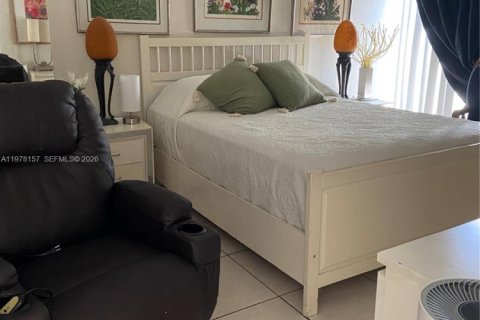 Copropriété à vendre à Miami, Floride: 1 chambre, 64.47 m2 № 2042138 - photo 7