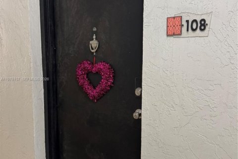 Copropriété à vendre à Miami, Floride: 1 chambre, 64.47 m2 № 2042138 - photo 2