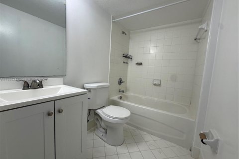 Condo in Homestead, Florida, 3 bedrooms  № 2053107 - photo 15