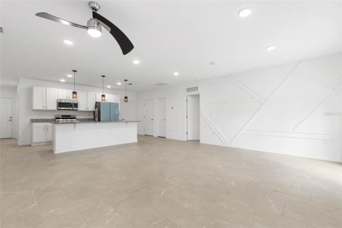 Villa ou maison à vendre à Palm Coast, Floride: 4 chambres, 190.54 m2 № 2360812 - photo 7