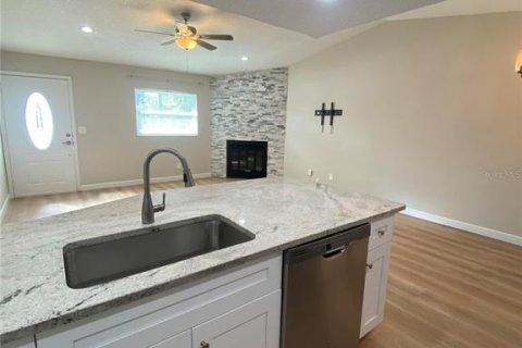 Снять в аренду квартиру в Клируотер, Флорида 2 спальни, 92.9м2, № 2092952 - фото 3