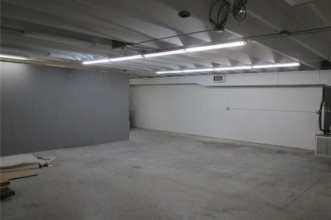 Commercial property in Tavares, Florida 653.29 sq.m. № 2156244 - photo 6