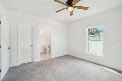 Commercial property in Tampa, Florida 6 bedrooms, 293.39 sq.m. № 1532914 - photo 26