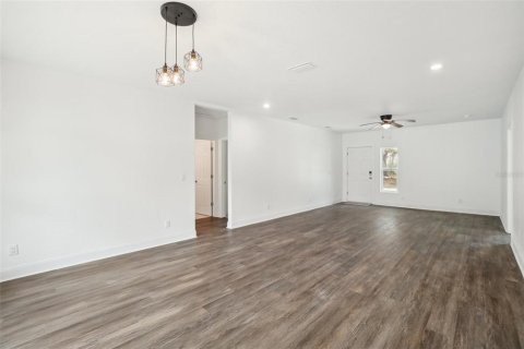 Commercial property in Tampa, Florida 6 bedrooms, 293.39 sq.m. № 1532914 - photo 6