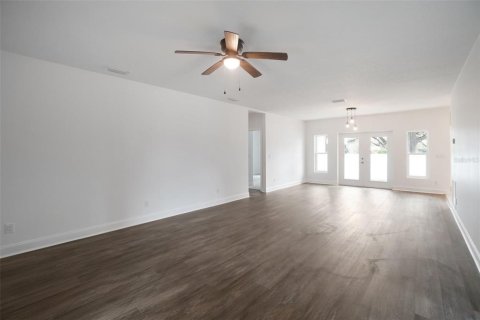 Commercial property in Tampa, Florida 6 bedrooms, 293.39 sq.m. № 1532914 - photo 11