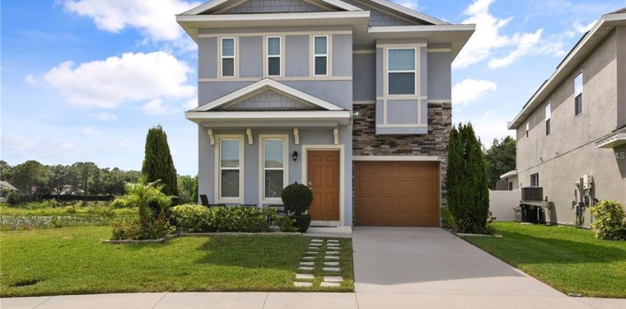 Casa en Davenport, Florida 5 dormitorios, 231.42 m2 № 2156821