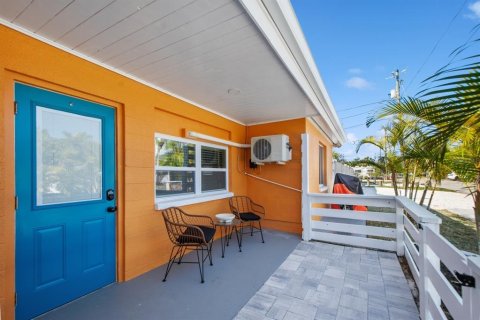 Immobilier commercial à vendre à Indian Rocks Beach, Floride: 5 chambres, 137.5 m2 № 1005841 - photo 24
