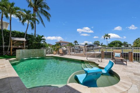 Купить виллу или дом в Лайтхаус-Пойнт, Флорида 4 спальни, 288.55м2, № 1975879 - фото 13