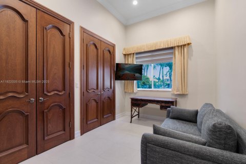 Купить виллу или дом в Лайтхаус-Пойнт, Флорида 4 спальни, 288.55м2, № 1975879 - фото 22