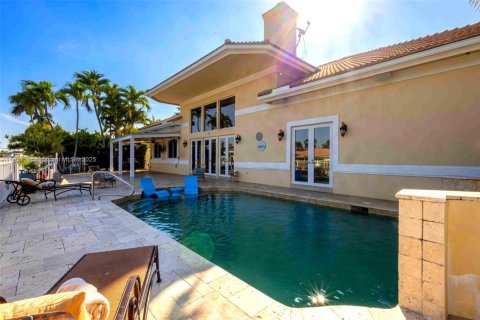 Купить виллу или дом в Лайтхаус-Пойнт, Флорида 4 спальни, 288.55м2, № 1975879 - фото 10