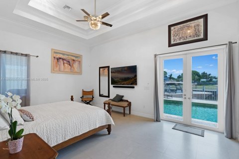 Купить виллу или дом в Лайтхаус-Пойнт, Флорида 4 спальни, 288.55м2, № 1975879 - фото 17