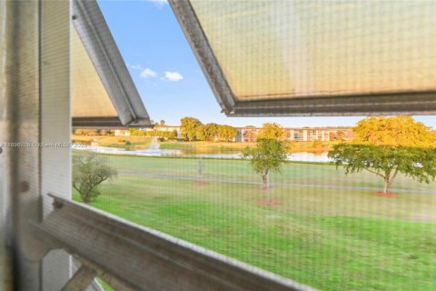 Купить кондоминиум в Коконат Крик, Флорида 2 спальни, 107.4м2, № 2014499 - фото 14