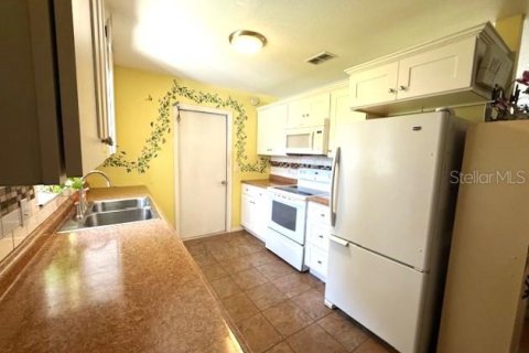 Casa en venta en Ocala, Florida, 2 dormitorios, 93.65 m2 № 1915977 - foto 4