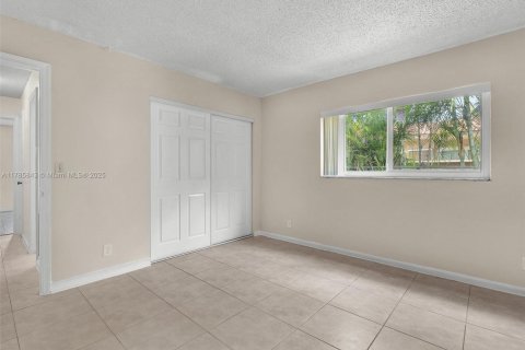 Commercial property in Coral Springs, Florida 284.56 sq.m. № 1865499 - photo 23
