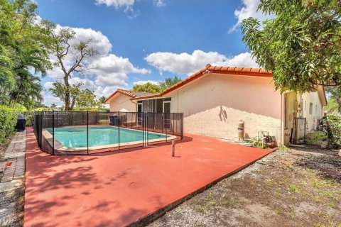 Commercial property in Coral Springs, Florida 284.56 sq.m. № 1865499 - photo 29