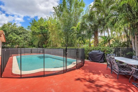 Commercial property in Coral Springs, Florida 284.56 sq.m. № 1865499 - photo 30