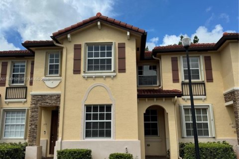 Townhouse in Homestead, Florida 3 bedrooms, 108.6 sq.m. № 2003695