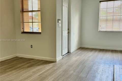 Townhouse in Homestead, Florida 3 bedrooms, 108.6 sq.m. № 2003695 - photo 2
