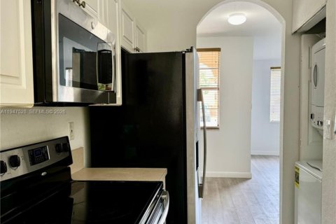 Townhouse in Homestead, Florida 3 bedrooms, 108.6 sq.m. № 2003695 - photo 6