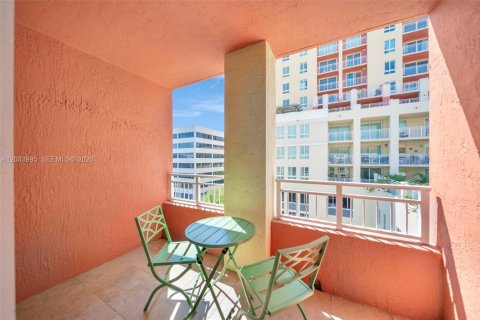 Copropriété à louer à Miami, Floride: 2 chambres, 112.97 m2 № 2086267 - photo 18