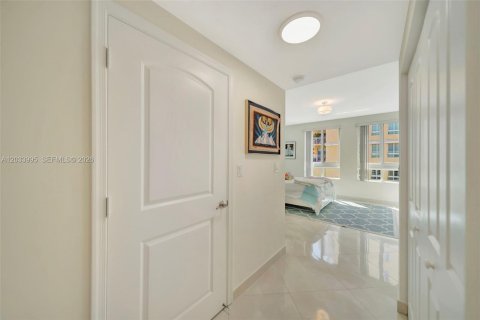 Copropriété à louer à Miami, Floride: 2 chambres, 112.97 m2 № 2086267 - photo 14