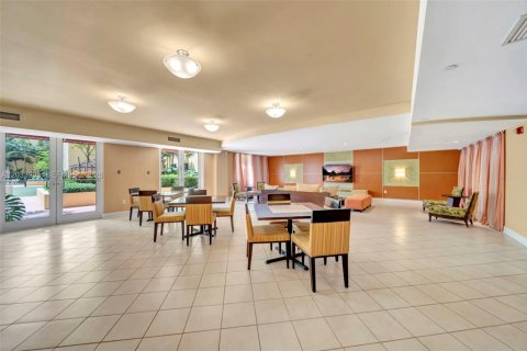 Copropriété à louer à Miami, Floride: 2 chambres, 112.97 m2 № 2086267 - photo 24