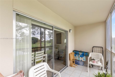 Condominio en venta en Pembroke Pines, Florida, 2 dormitorios, 110.74 m2 № 1981680 - foto 29