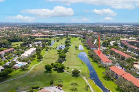 Condominio en venta en Pembroke Pines, Florida, 2 dormitorios, 110.74 m2 № 1981680 - foto 30
