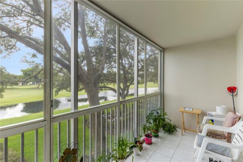 Condominio en venta en Pembroke Pines, Florida, 2 dormitorios, 110.74 m2 № 1981680 - foto 27