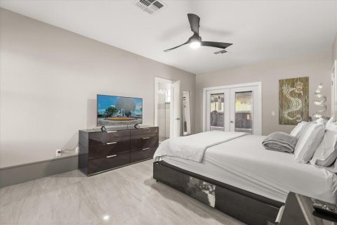 House in Orlando, Florida 3 bedrooms, 224.17 sq.m. № 1876027 - photo 24