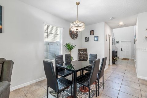 Villa ou maison à vendre à Tampa, Floride: 5 chambres, 224.36 m2 № 2236330 - photo 9