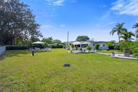 House in Miami, Florida 3 bedrooms, 181.44 sq.m. № 1875358 - photo 28