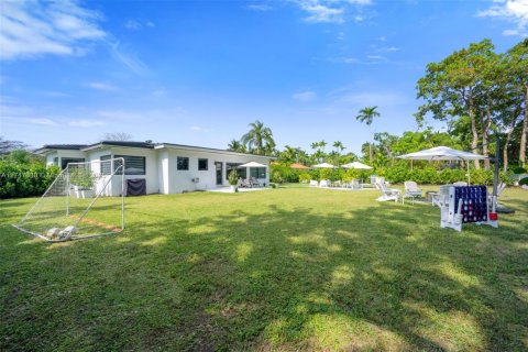 House in Miami, Florida 3 bedrooms, 181.44 sq.m. № 1875358 - photo 24
