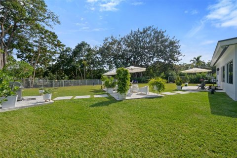 House in Miami, Florida 3 bedrooms, 181.44 sq.m. № 1875358 - photo 25