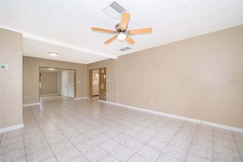 House in Orlando, Florida 3 bedrooms, 140 sq.m. № 1803274 - photo 5