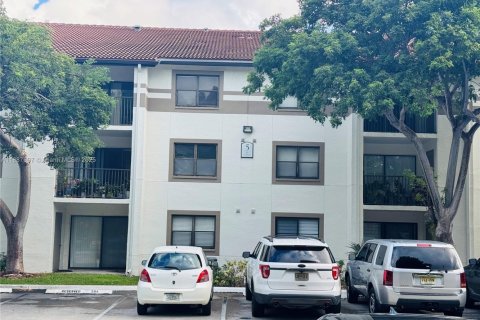 Condo in Hollywood, Florida, 2 bedrooms  № 1947727 - photo 2