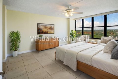 Condo in Hallandale Beach, Florida, 1 bedroom  № 2260636 - photo 18