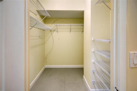Condo in Hallandale Beach, Florida, 1 bedroom  № 2260636 - photo 28