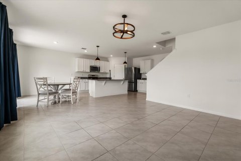 House in Saint Cloud, Florida 5 bedrooms, 243.96 sq.m. № 1866142 - photo 4