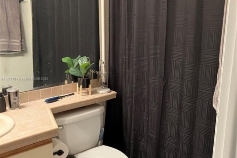 Copropriété à louer à Miami Lakes, Floride: 2 chambres, 101.26 m2 № 1832419 - photo 9
