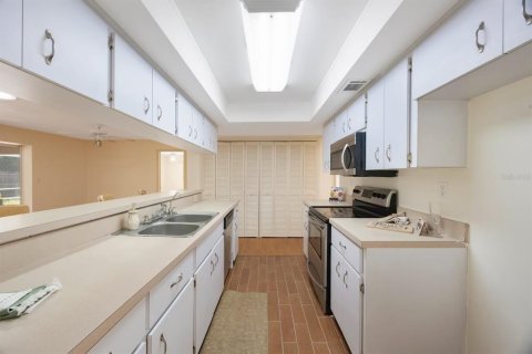 House in Clearwater, Florida 4 bedrooms, 228.17 sq.m. № 1858293 - photo 18