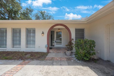 House in Clearwater, Florida 4 bedrooms, 228.17 sq.m. № 1858293 - photo 4