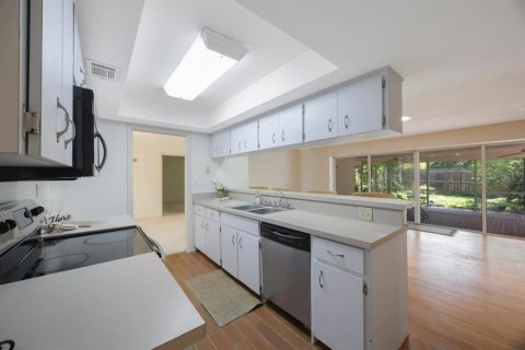 House in Clearwater, Florida 4 bedrooms, 228.17 sq.m. № 1858293 - photo 17