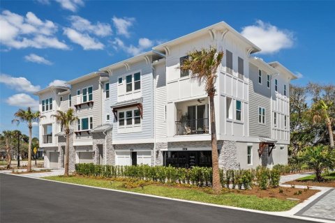 Adosado en New Smyrna Beach, Florida 3 dormitorios, 209.12 m2 № 2107079