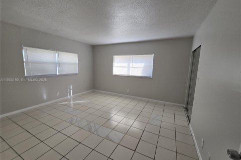 Touwnhouse à louer à Lauderhill, Floride: 2 chambres, 94.76 m2 № 2011083 - photo 9