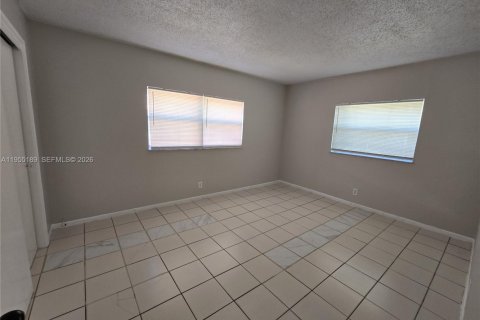 Touwnhouse à louer à Lauderhill, Floride: 2 chambres, 94.76 m2 № 2011083 - photo 11