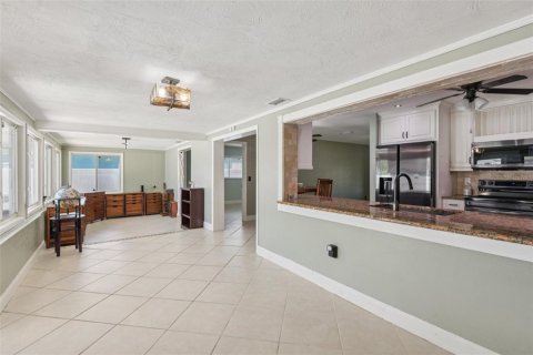 Casa en venta en Dunedin, Florida, 4 dormitorios, 210.24 m2 № 1852555 - foto 14