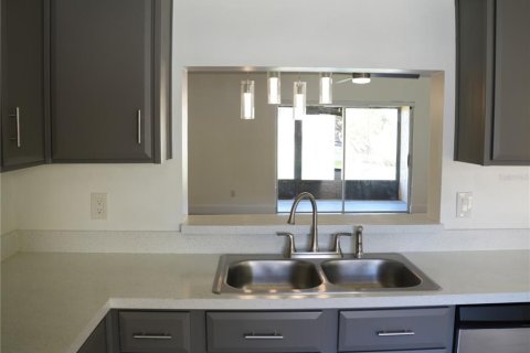 Condo in Orlando, Florida, 2 bedrooms № 2229275 - photo 18