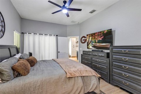 Casa en venta en Orlando, Florida, 4 dormitorios, 198.44 m2 № 1785609 - foto 15